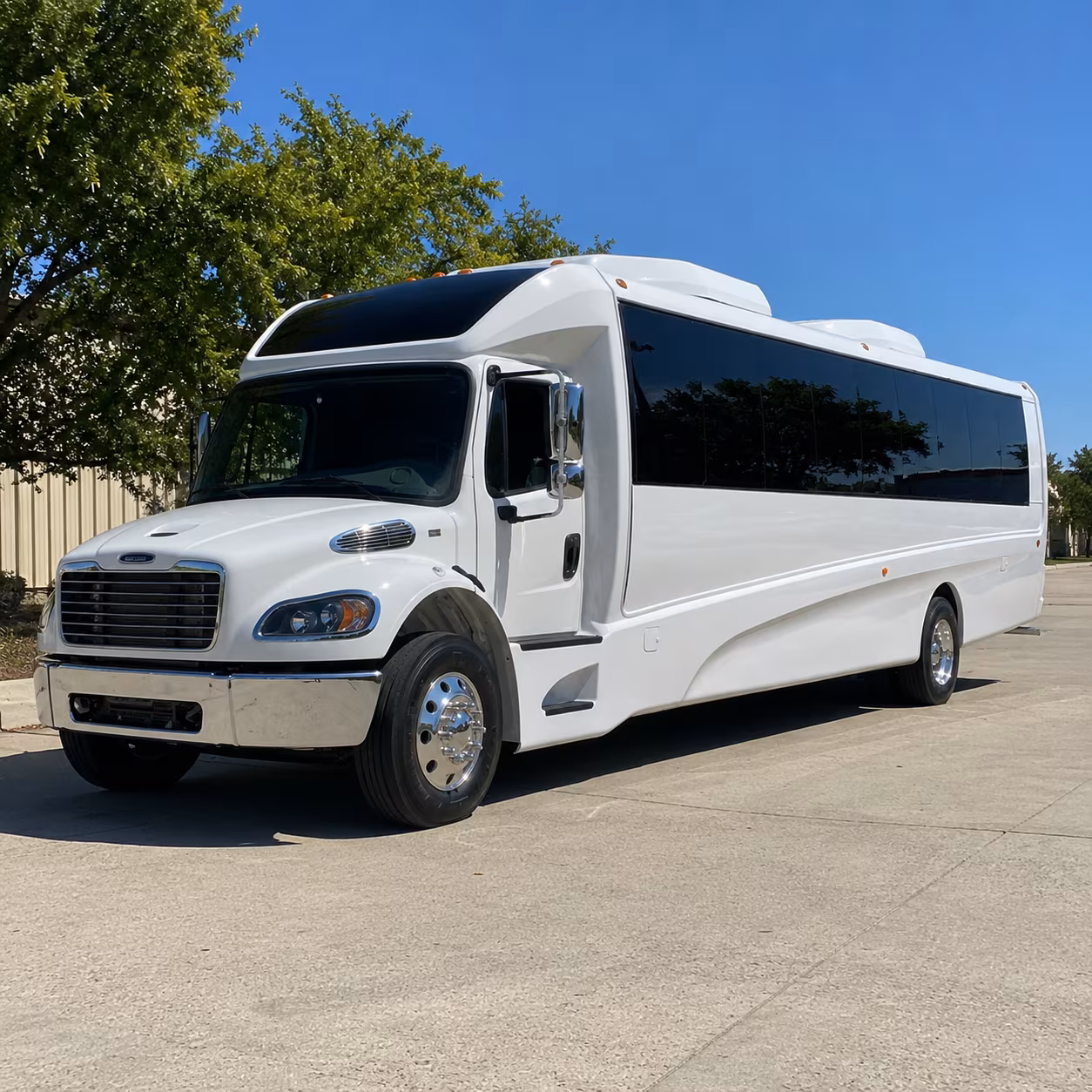 newton 35 passenger minibus